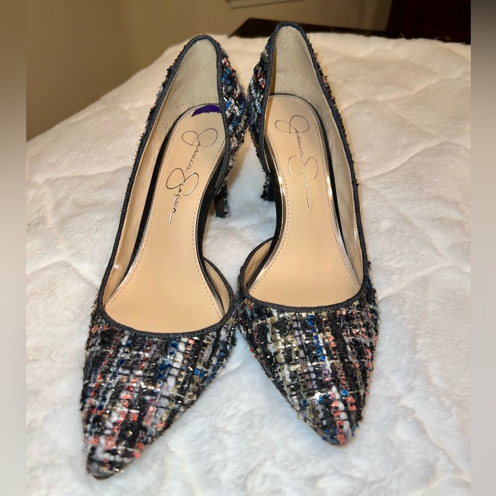 Jessica Simpson elegant, super sexy pumps. 8.5. Gently worn. Great shape!